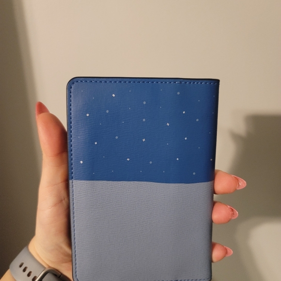Kate Spade Arctic Friends Passport Holder - Picture 2 of 3